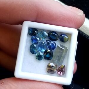 Natural blue sapphire lot from Ceylon and Madagascar